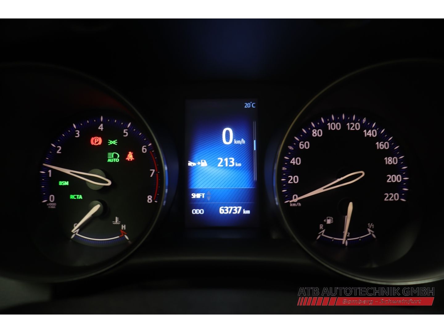 Fahrzeugabbildung Toyota C-HR Team D 1.2l Turbo Navi ACC DAB SHZ LenkradH