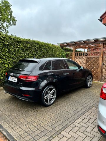 Audi A3 Sportsback /2018er Baujahr / Virtu...