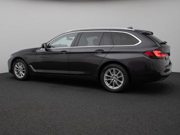 Fahrzeugabbildung BMW 520d xDr Tour AHK HUD HIFI ACC Komfortzug.
