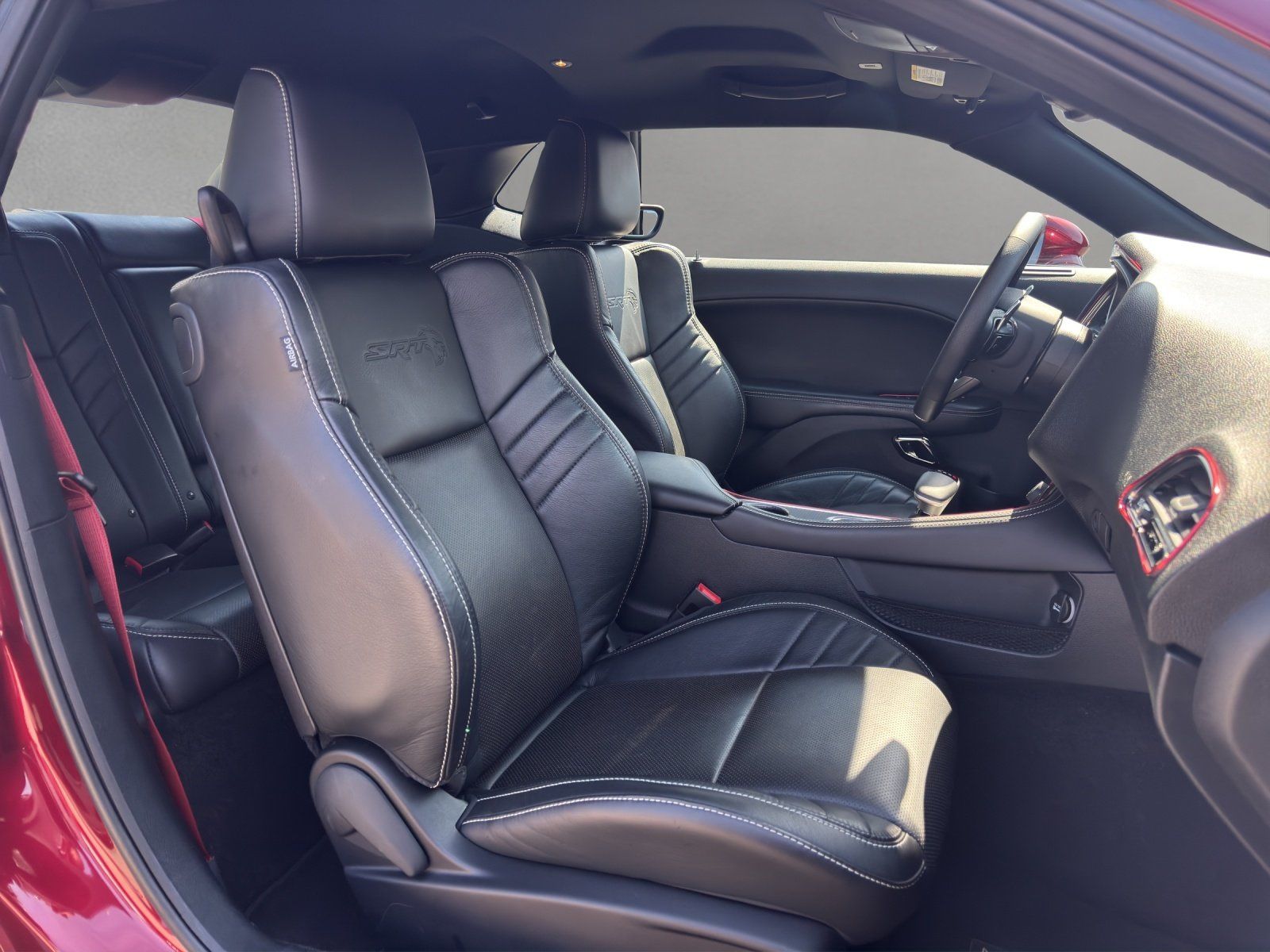 Fahrzeugabbildung Dodge CHALLENGER 6.2 V8 SRT HELLCAT/KAMERA/GRA/1.HAND/