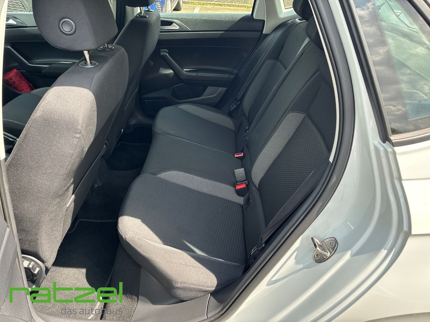 Fahrzeugabbildung Volkswagen Polo Life 1.0 Digitales Cockpit LED Musikstreami