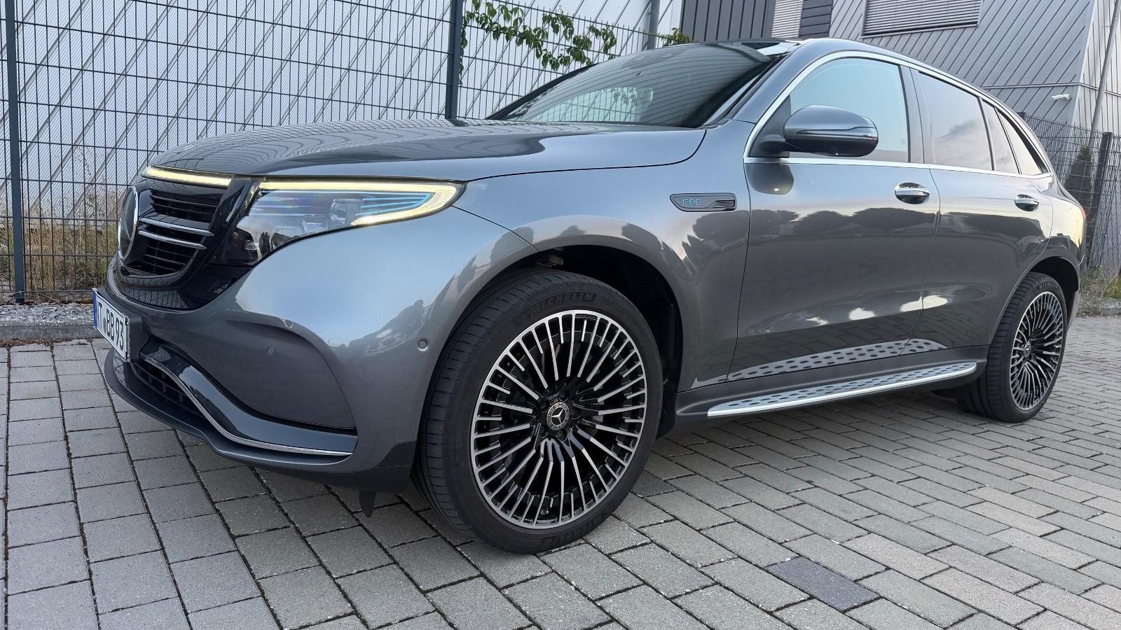 Mercedes-Benz EQC 400 4Matic AMG-LINE MULTIBEAM,360°,LEDER