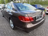 Mercedes-Benz E 500 AVANTGARDE/Wenig KM/1 Hand/GAR/Top Zustand - Mercedes-Benz E 500 mit Benzin-Antrieb