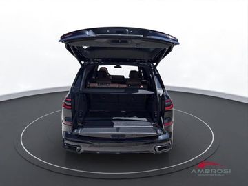 BMW X7 - 9