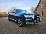 Audi Q7 3.0 TDI quattro - blaue Audi Q7