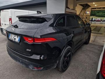 Jaguar F-Pace - 5