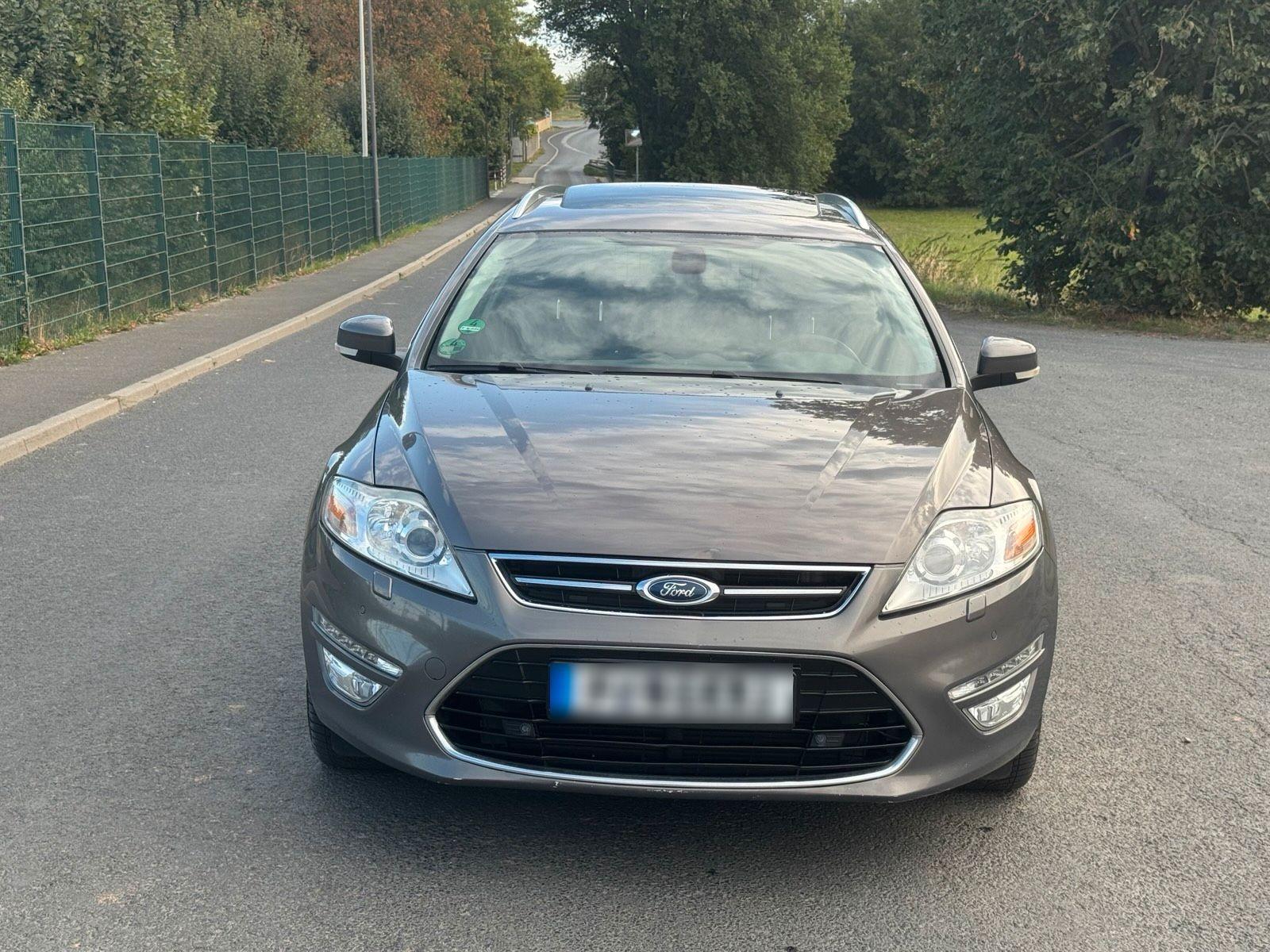 Ford Mondeo 2012 — rear view