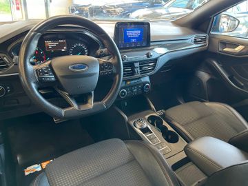 Ford Focus Lim. ST-Line 5-Türer Aut.*LED*NAVI*ACC*B&O