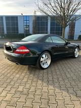 Mercedes-Benz SL 350 - - Mercedes-Benz SL 350 mit Benzin-Antrieb: Automatik