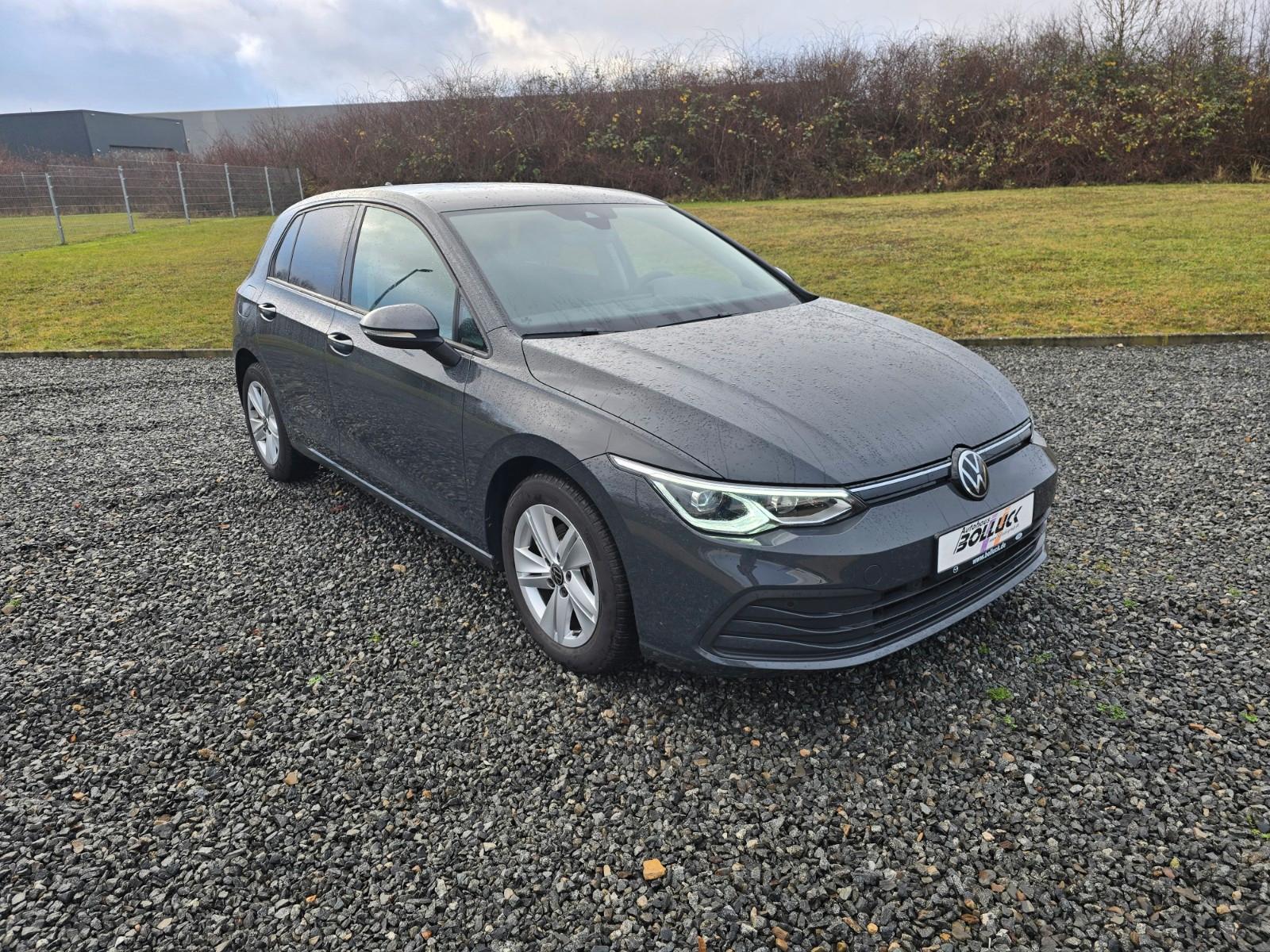 Volkswagen Golf VIII Lim.  Life 1.5 TSI 96kW 6-Gang LED*Nav