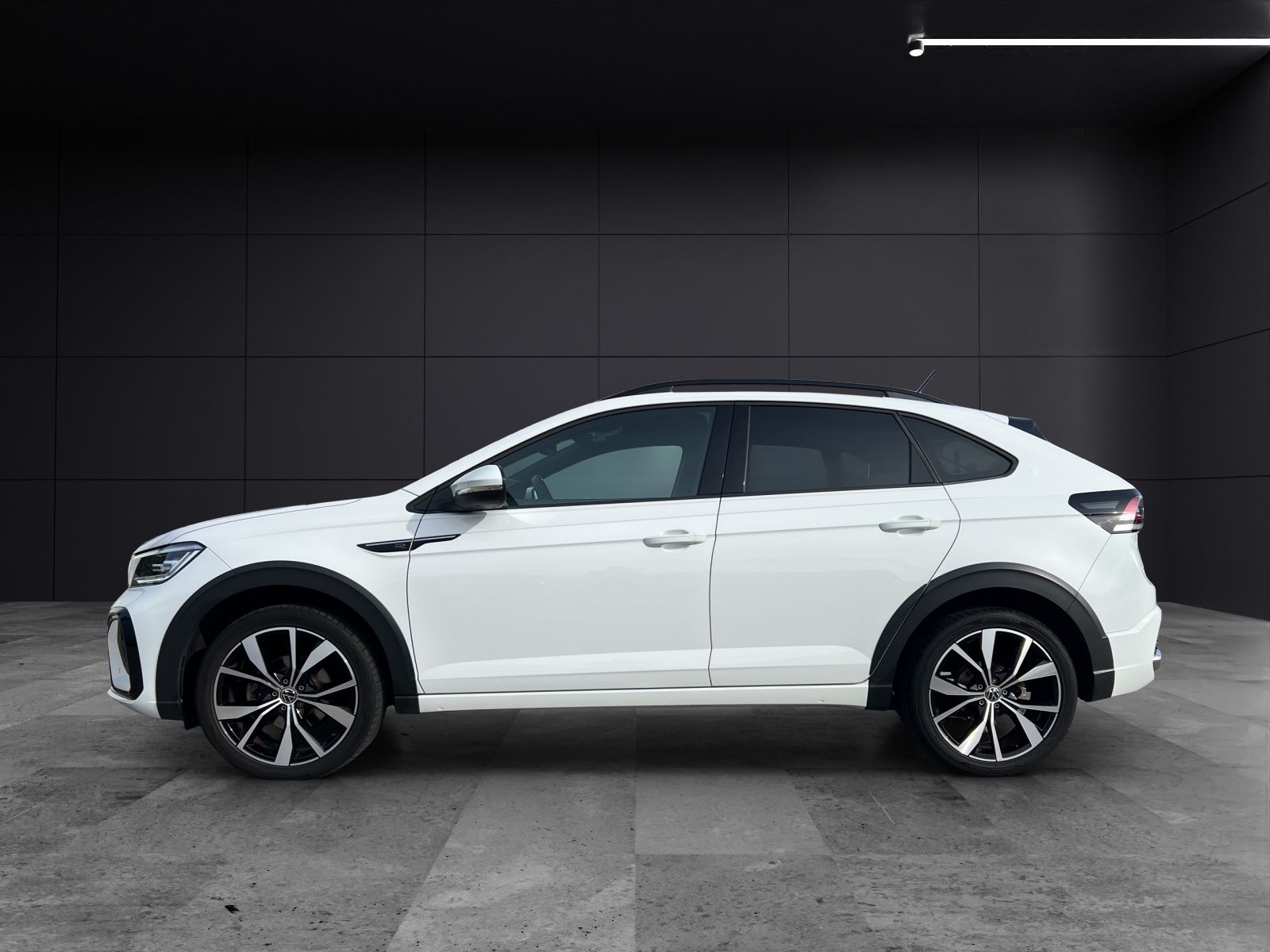 Fahrzeugabbildung Volkswagen Taigo R-Line TSI DSG IQ.Light ACC SHZ RearView N