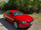 Volvo C70 2.4i Summum  - Volvo C70 Summum mit Benzin-Antrieb