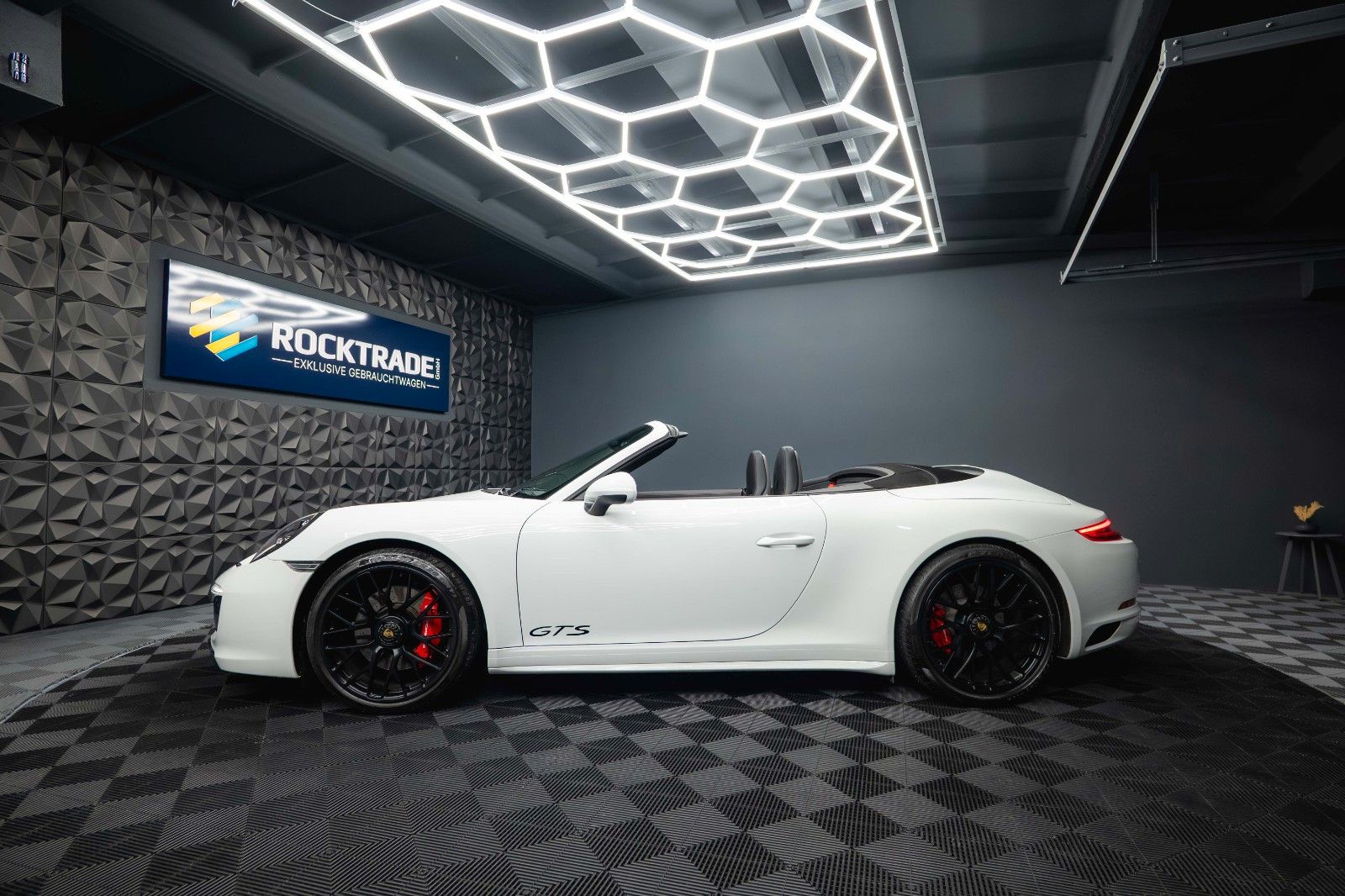 Fahrzeugabbildung Porsche 911 991.2 Carrera 4 GTS Cabrio *ACC*LED*111Check