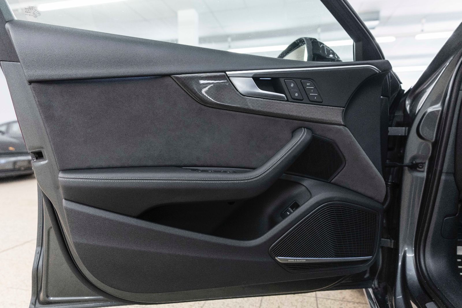 Fahrzeugabbildung Audi S4 3.0TFSI Quattro B&O KAM LED CARPLAY MASSAGE