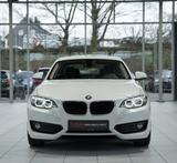 BMW 220 i Coupé Advantage *1.Hand *Navi *PDC *Klima - weiße BMW 220
