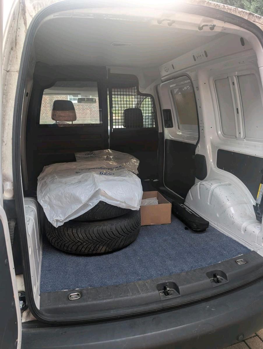 Volkswagen Caddy 2012 — photo 6