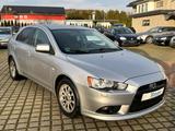 Mitsubishi Lancer 1.6 Sportback EDITION ClearTec/ XENON - Mitsubishi Lancer mit Benzin-Antrieb: Limousine, 1.6