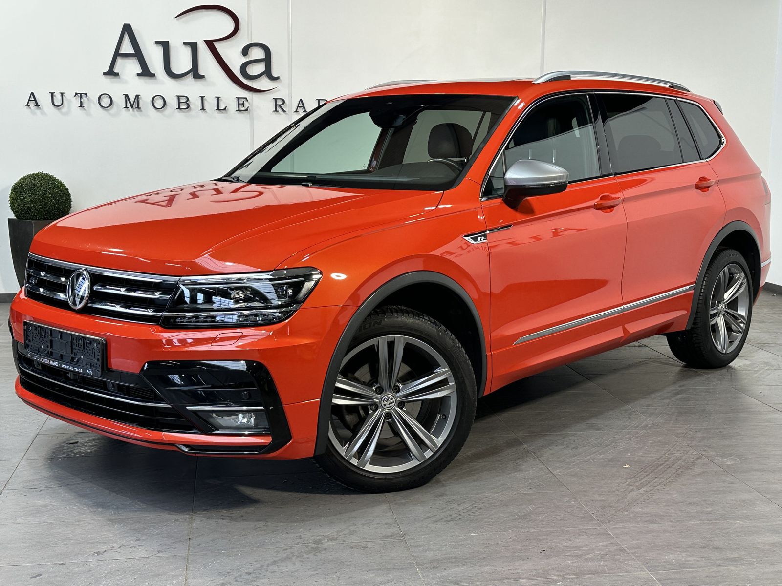 Fahrzeugabbildung Volkswagen Tiguan Allspace 4M R-Line NAV+LED+PANO+AHK+ACC