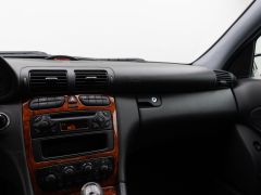 Foto Nummer 20: MERCEDES-BENZ C 180
