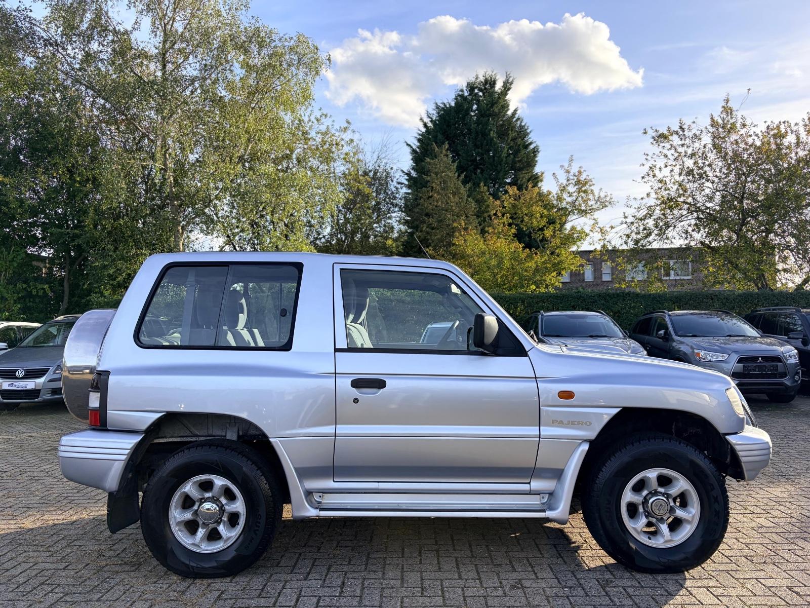 Mitsubishi Pajero 2004 — photo 8