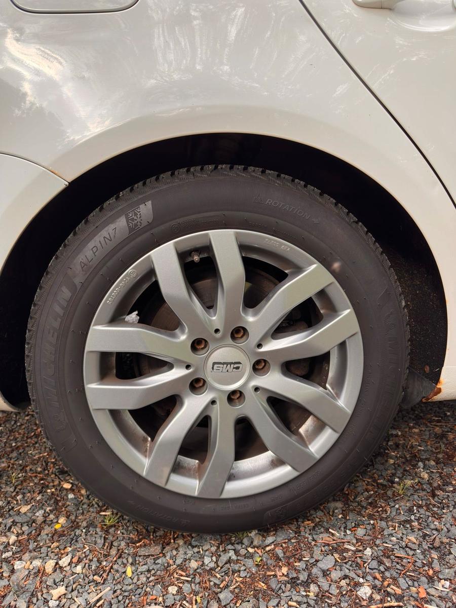 Volkswagen Golf 2011 — photo 11