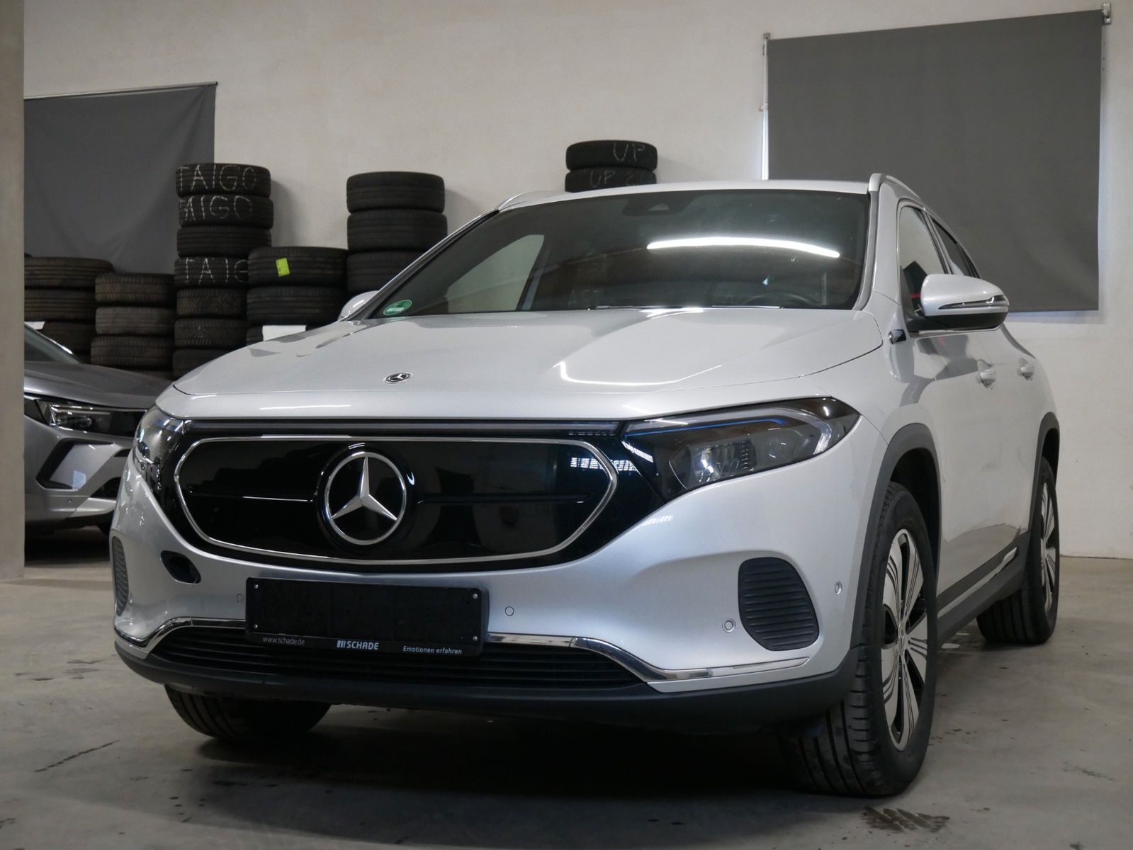 MERCEDES-BENZ EQA 250+ PROGRESSIVE R-KAM AHK CARPLAY NAVI AMBI