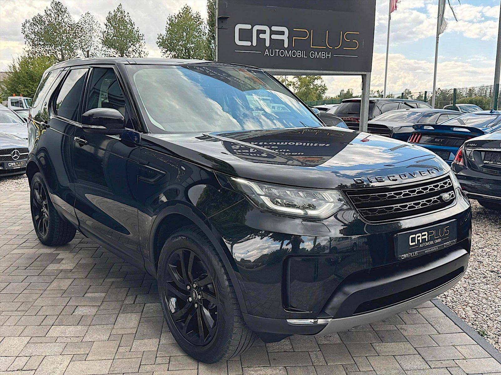 Fahrzeugabbildung Land Rover Discovery 5 2.0 TD SD4 HSE BLACK 4x4 *AHK*LED*