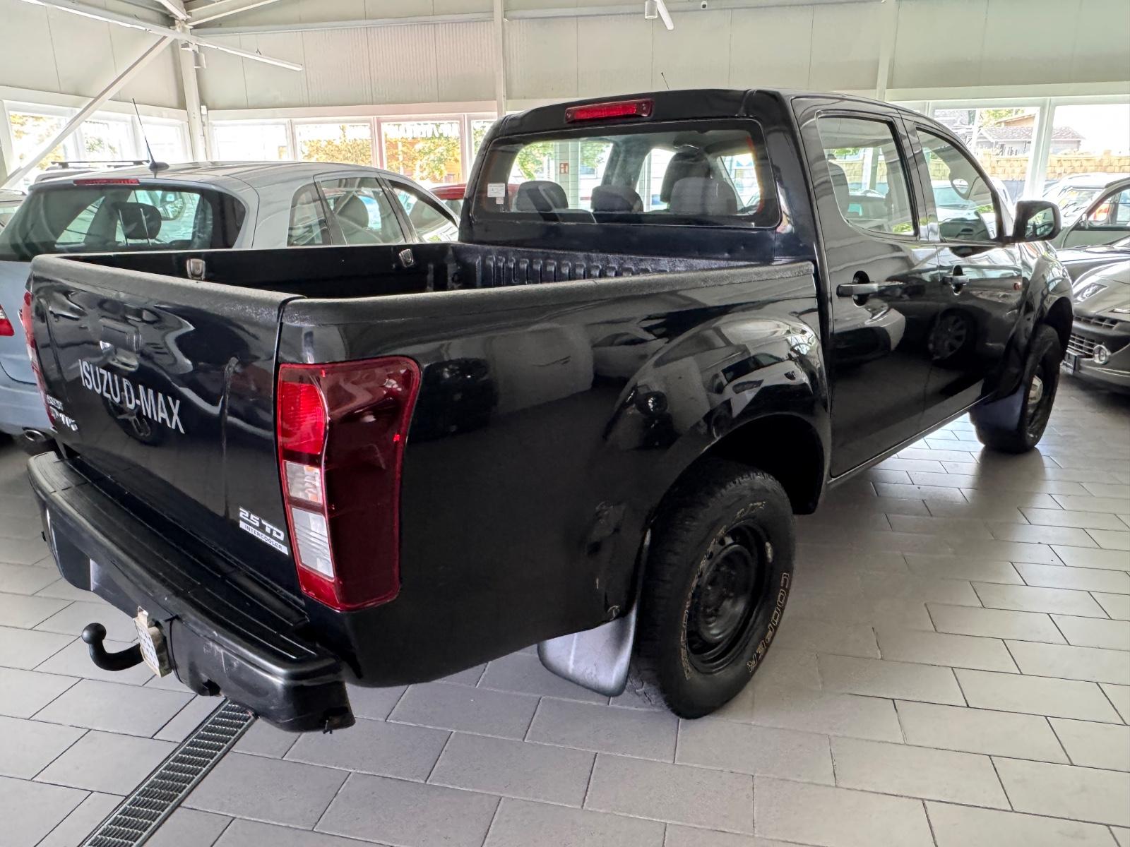 Isuzu D-Max 2.5 TD 136ch 4x4 - 1ère main - Climatisation - Attelage -  Blocage de différentiel