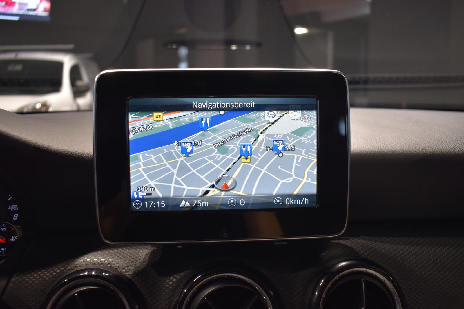 Mercedes-Benz A 180 7G LED LEDER-SPORTSI NAV KAM SPUR TEMPO SH