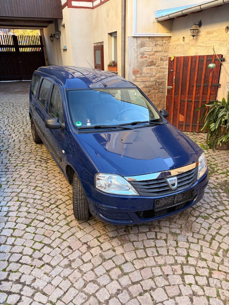 Dacia Logan 2009 — rear view