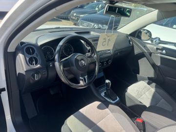 Volkswagen Tiguan - 8