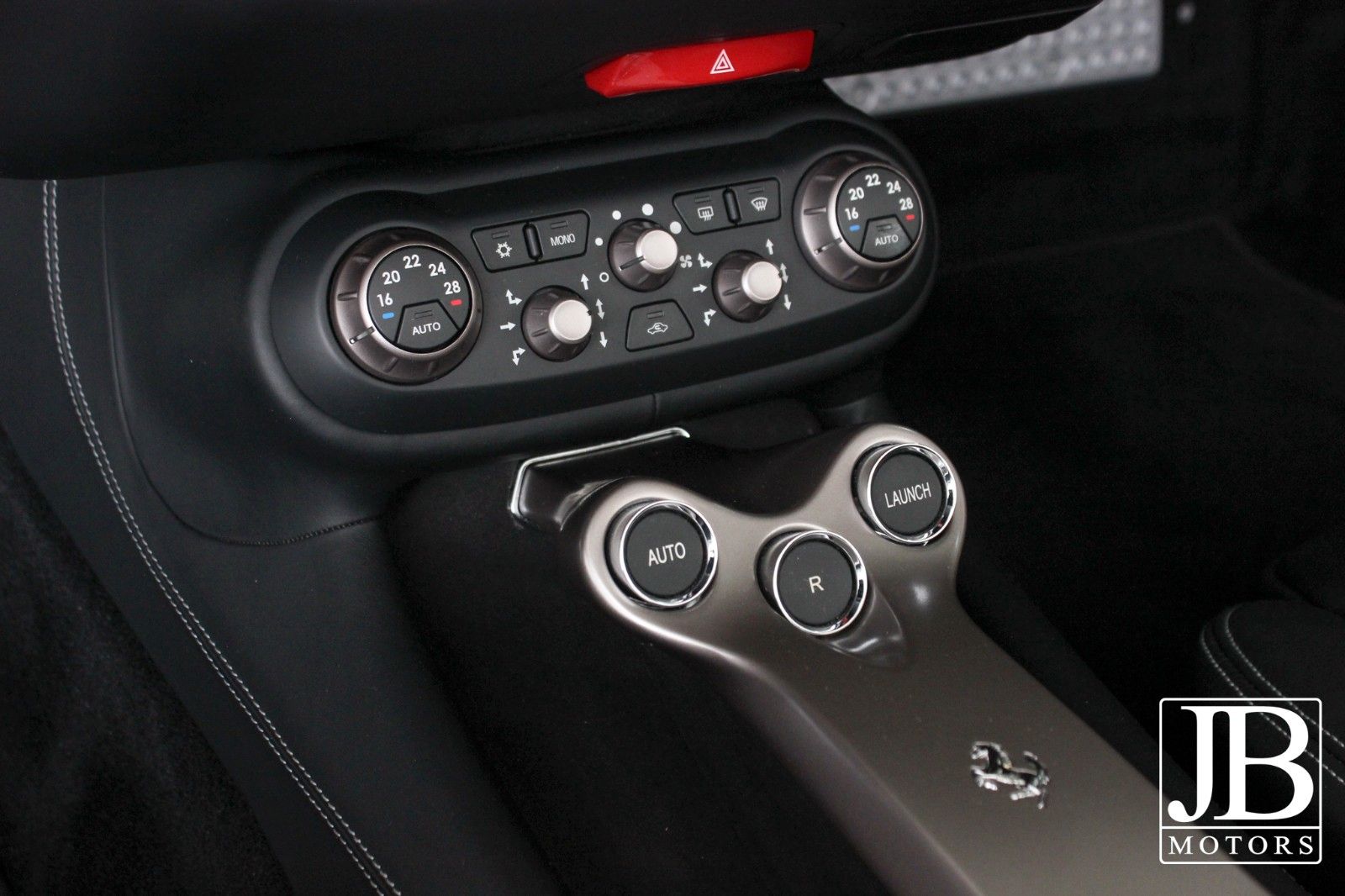 Fahrzeugabbildung Ferrari California 4.3 V8 Edition 30 Deutsches Fahrzeug