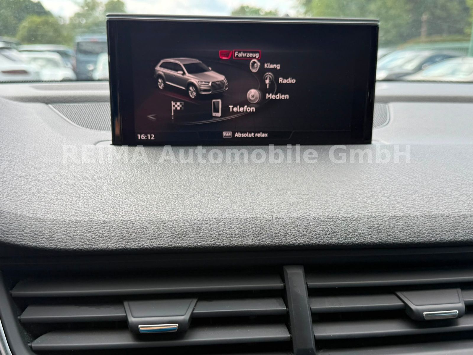 Fahrzeugabbildung Audi Q7 3.0 TDI quattro S-Line, 7 Sitzer, Pano