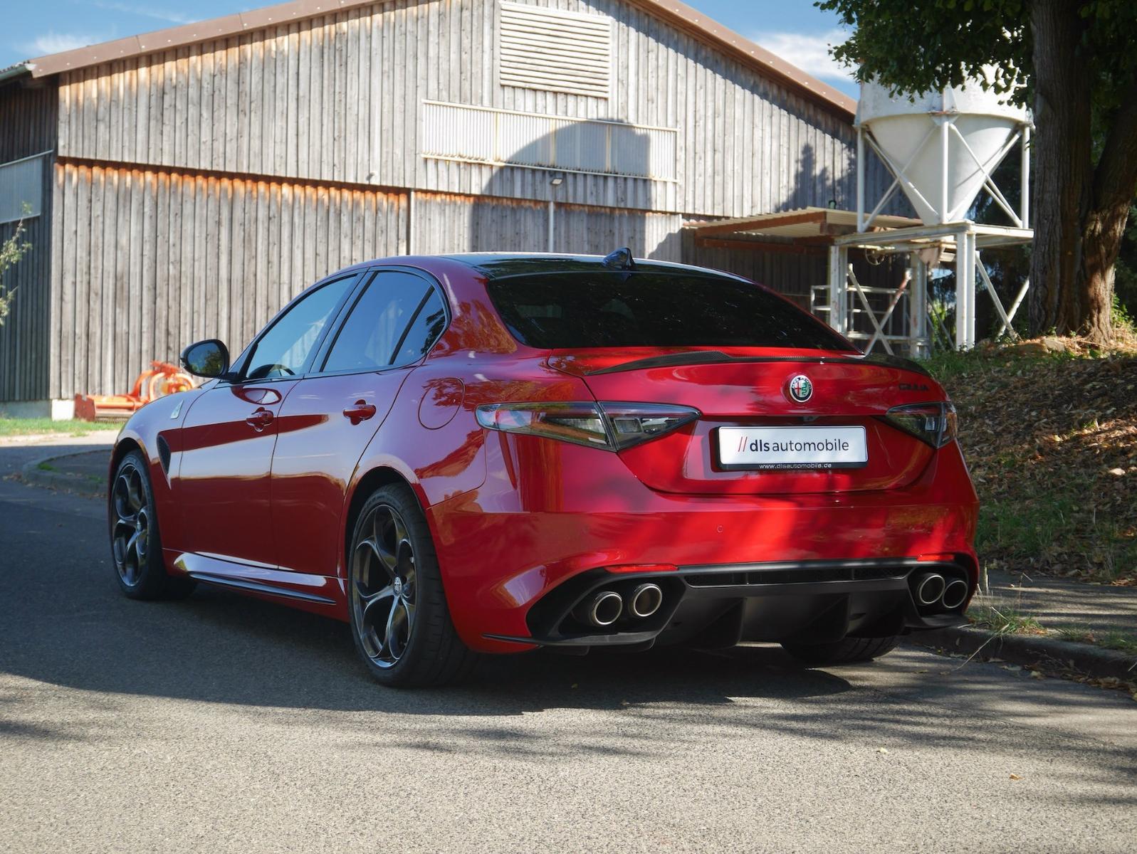 Alfa Romeo Quadrifoglio Oro //1 of 83//Carbon//Akrapovic!