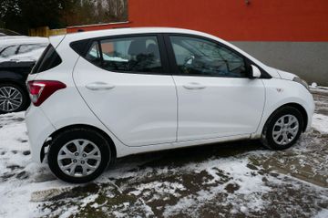 Fahrzeugabbildung Hyundai i10 Trend, Lenkrad und Sitzheizung