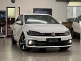 Volkswagen Polo VI GTI ( Navı *PDC * SHZ ) - gebrauchte Kleinwagen in Herzogenrath