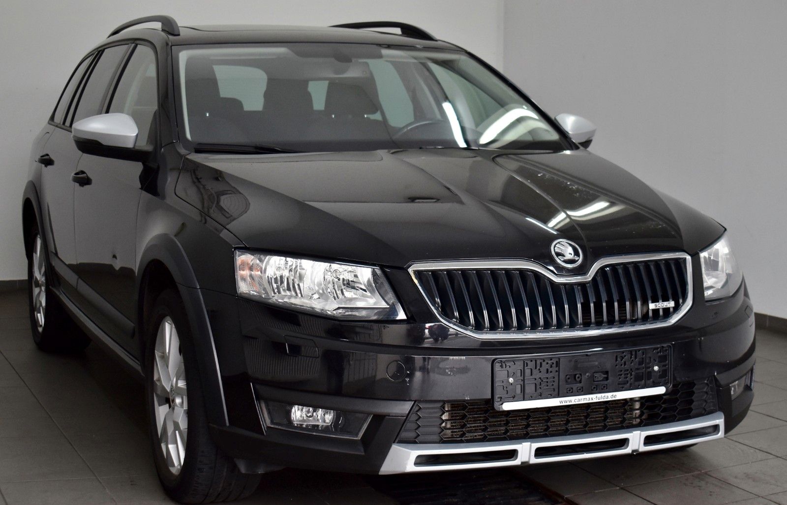 Fahrzeugabbildung SKODA Octavia Combi Scout 4x4,DSG,Navi,Panorama,AHK