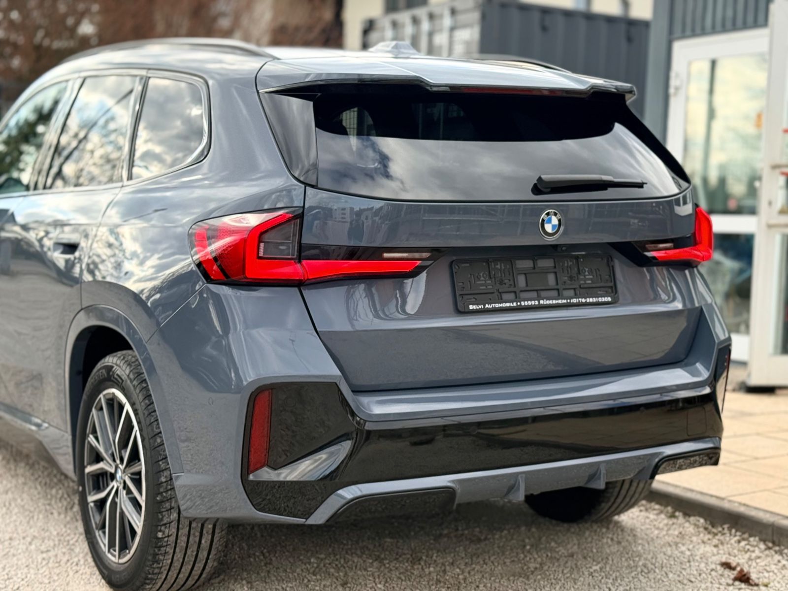 BMW 23d xDrive M Sport AHK DriAssPlus AdapLED Shadow foto 17