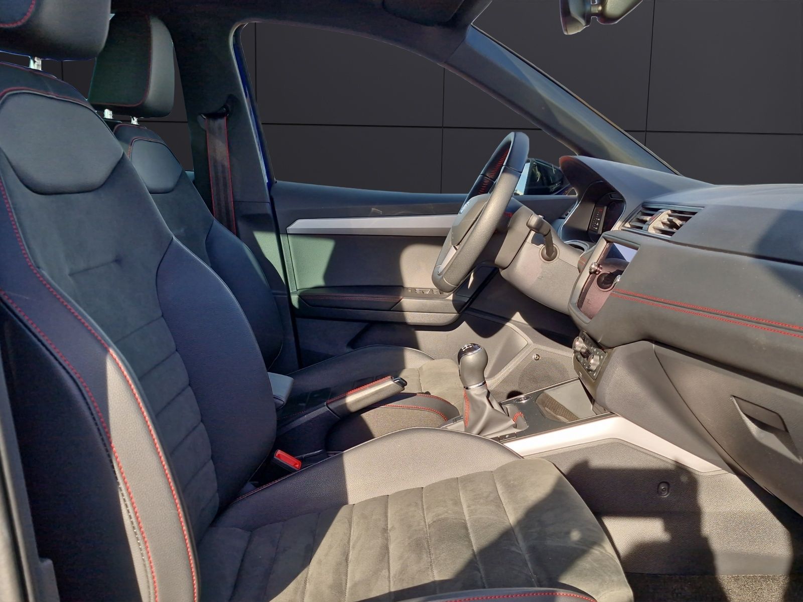 Fahrzeugabbildung SEAT Arona 1.0 TSI FR DSG BEATS NAVI RFK