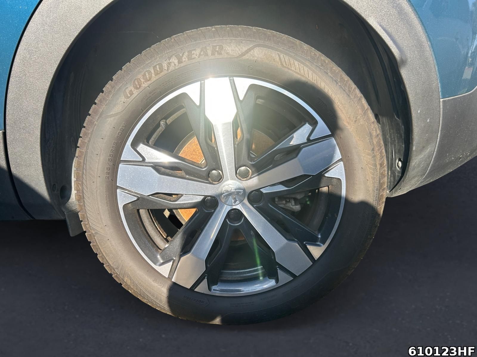 Fahrzeugabbildung Peugeot 3008 Allure Pack PureTech 130 EAT8