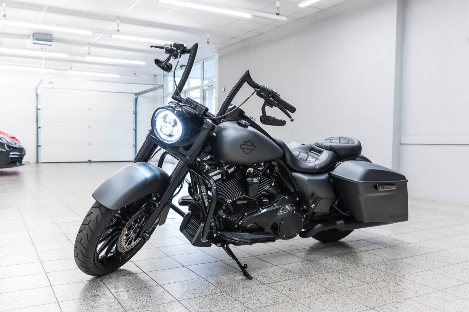 Fahrzeugabbildung Harley-Davidson FLHRXS ROAD KING
