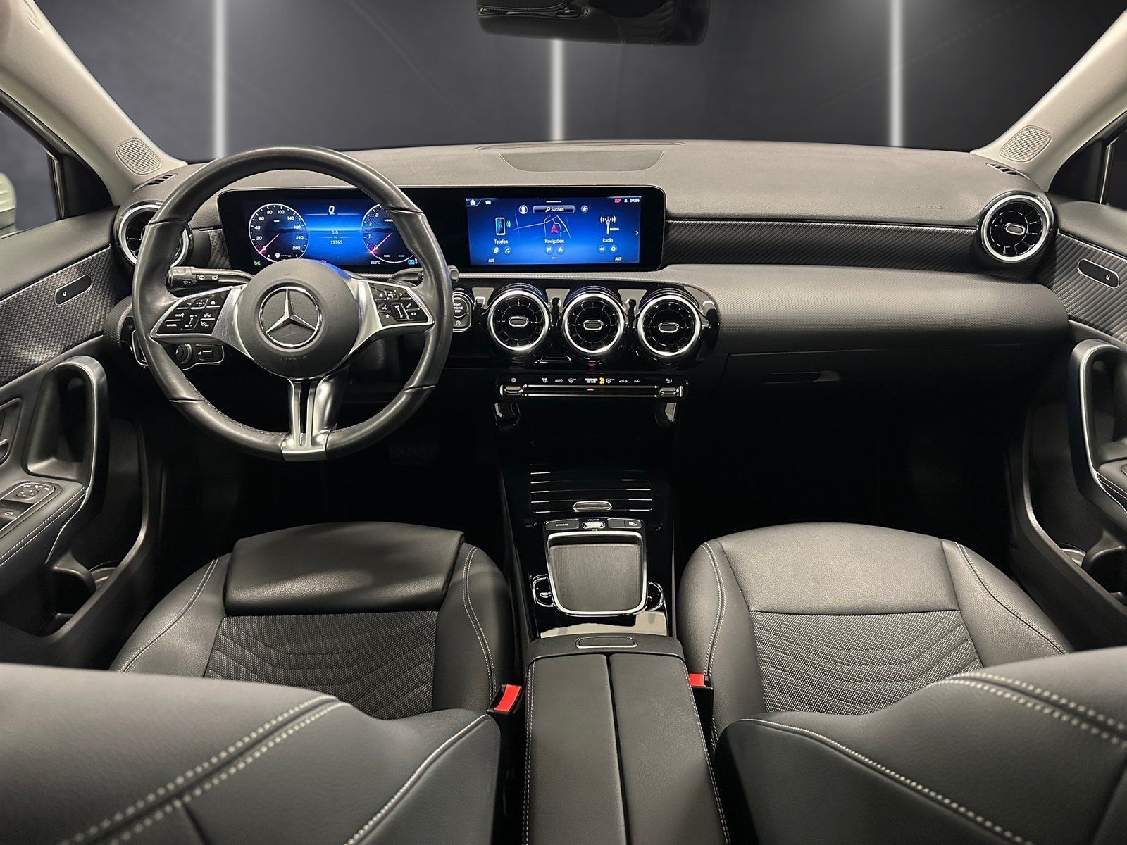 Fahrzeugabbildung Mercedes-Benz A 200 Progressive*AHK*LED*Kamera*SHZ*PDC*Lordose