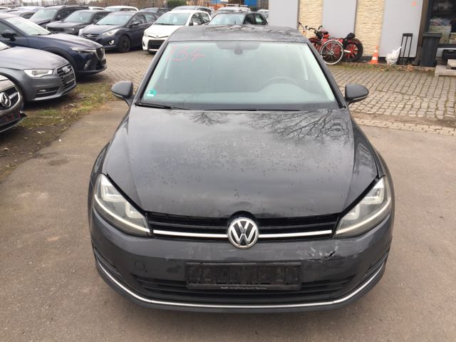 Volkswagen Golf VII 1.2 Lim. Lounge BMT. Navigation