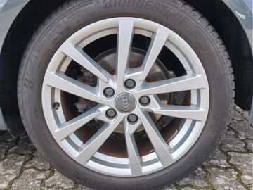 Audi A3 35 TFSI sport*Autom*LED*Navi*AHK*SHZ*PDC*