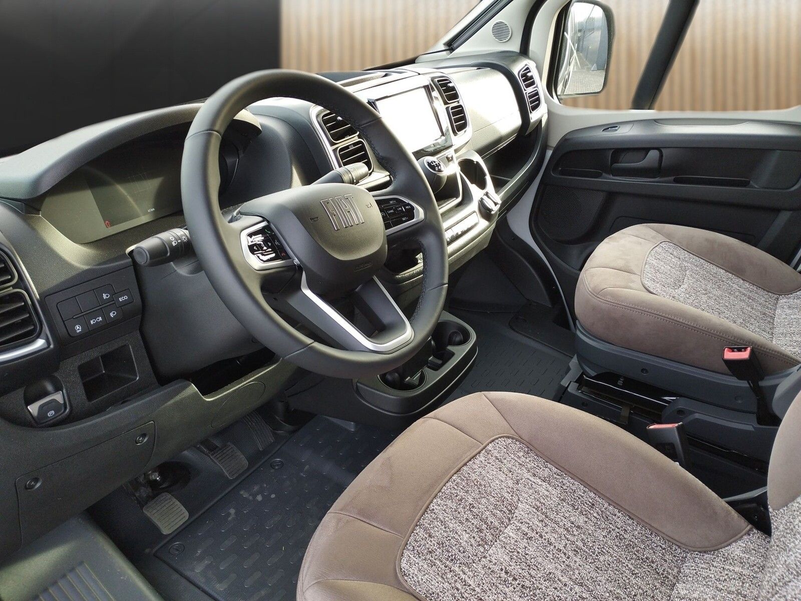 Fahrzeugabbildung Malibu Van compact 600 LE Klimaautomatik, Radio DAB,