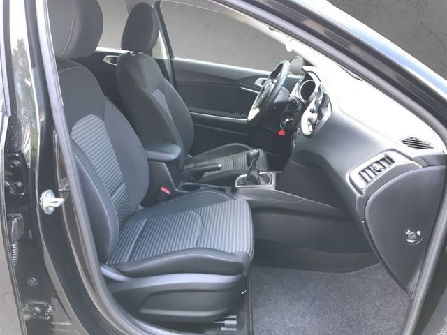 Kia Ceed 1.5 T-GDI *KAMERA*DAB*KLIMAAUTOMATIK*PDC