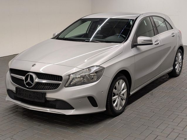 MERCEDES-BENZ A 180 Navi/SHZ/PDC/Tempom./16-LM
