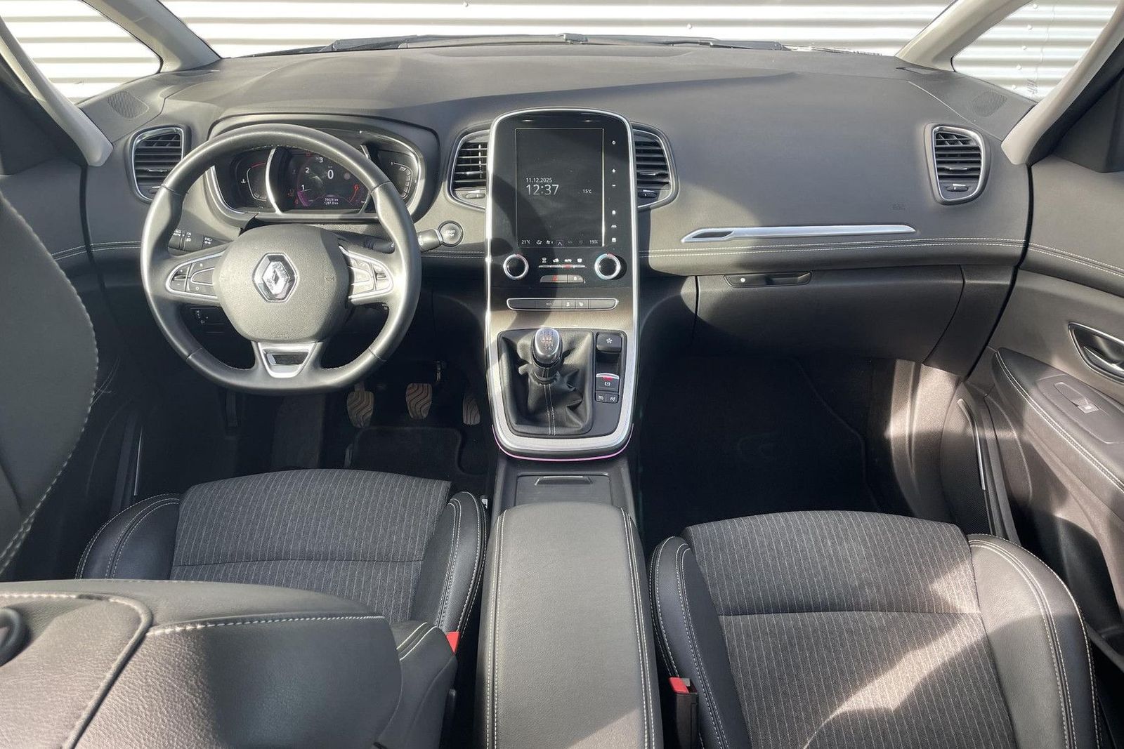 Renault Grand Scenic TCe 140 Techno 7-persoons. Apple Ca imagem 3