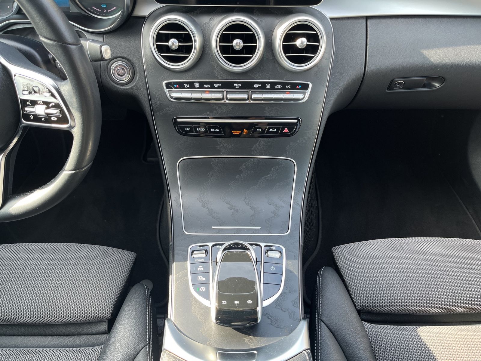 Fahrzeugabbildung Mercedes-Benz C 300 T*Night-Paket*LED*360°-Cam*SHZ*
