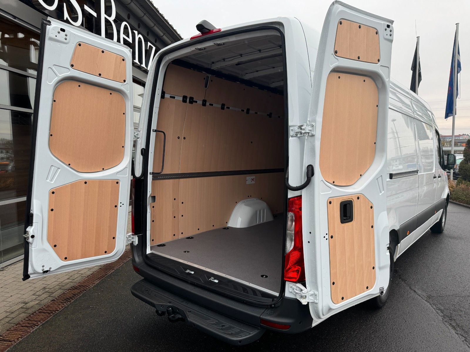 Fahrzeugabbildung Mercedes-Benz Sprinter 317 CDI Extralang AHK Klima Kamera